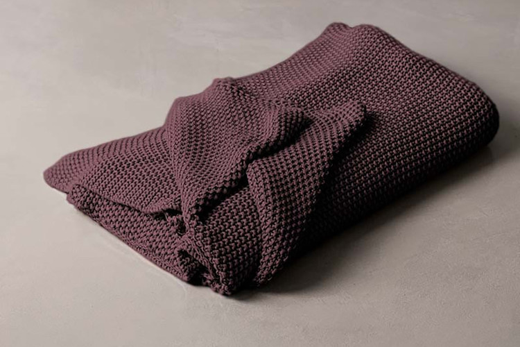 Baoli Throw - Aubergine -