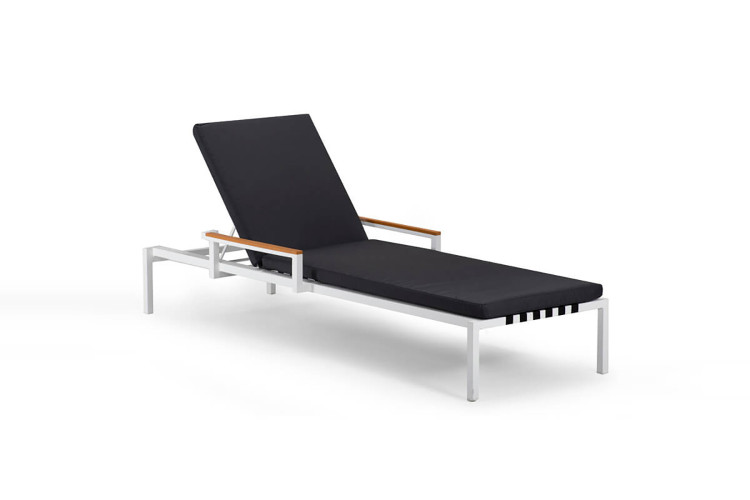 Zahre Pool Lounger | Sun and Pool Loungers | Loungers | Outdoor | Patio | Cielo -